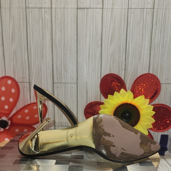 Jessica Rich Black and Gold Clear Heels - Picture 6 of 8